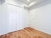 【東京都/新宿区北新宿】レグノ・セレーノ 洋室