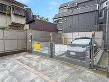 【東京都/目黒区鷹番】ピアース学芸大学レジデンス 駐車場
