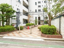【東京都/港区南青山】秀和青南レジデンス アプローチ