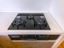 【東京都/台東区元浅草】ハイネス菊屋橋 キッチン:三口コンロ