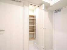 【東京都/杉並区荻窪】ライオンズマンション荻窪第2 玄関：シューズインクローゼット