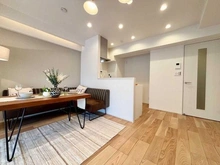 【東京都/新宿区四谷】四谷ハイコーポ リビング・ダイニング：※家具・調度品は販売価格に含まれておりません