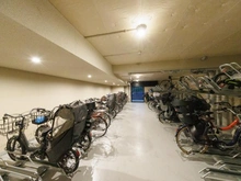 【神奈川県/川崎市麻生区百合丘】プレシス新百合ヶ丘 駐輪場