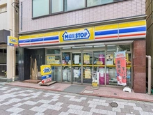 【東京都/武蔵野市中町】武蔵野タワーズ　スカイクロスタワー ミニストップ三鷹北口店（現地より約40m）
