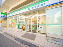 【東京都/練馬区中村北】クリオ中村橋壱番館 ファミリーマート 　練馬中村橋店（現地より約20m）