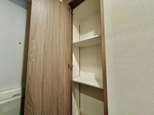 【東京都/練馬区桜台】第5桜台ファミリーマンション 収納：玄関前