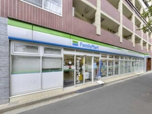 【東京都/練馬区中村北】メイゾン中村橋  ファミリーマート中村橋駅西店（現地より約90m）