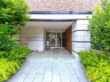 【東京都/練馬区中村】プレシス練馬中村橋 エントランス