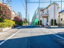 【東京都/練馬区高松】ライオンズガーデン石神井公園弐号棟 前面道路