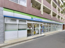 【東京都/練馬区中村北】メイゾン中村橋 ファミリーマート中村橋駅西店（現地より約90m）：