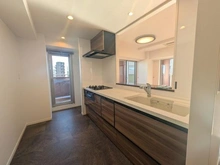 【東京都/新宿区富久町】ローレルコート新宿タワー キッチン