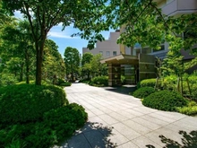 【東京都/新宿区富久町】ローレルコート新宿タワー アプローチ