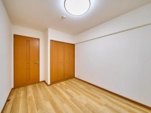 【東京都/港区麻布十番】クレッセント麻布II 洋室：約6.5帖