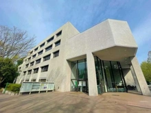 【東京都/港区麻布十番】クレッセント麻布II 東京都立中央図書館（現地より約820m）