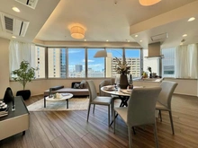 【東京都/千代田区富士見】プラウドタワー千代田富士見 リビング・ダイニング：※家具・調度品は販売価格に含まれておりません