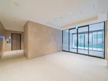 【神奈川県/川崎市中原区上丸子八幡町】ルジェンテ新丸子 エントランス