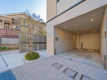 【神奈川県/川崎市中原区上丸子八幡町】ルジェンテ新丸子 駐車場