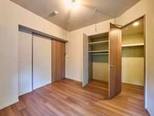 【東京都/港区三田】アトラス麻布十番 洋室：約6.2帖（ウォークインクローゼットあり）