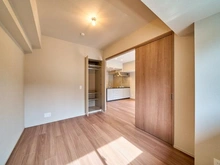 【東京都/港区三田】アトラス麻布十番 洋室：約6.1帖