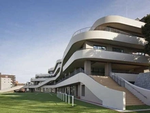 【東京都/港区白金】ローレルアイ白金 港区立白金の丘学園白金の丘小学校・中学校（現地より約500m）