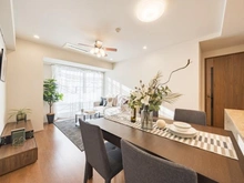 【東京都/港区麻布狸穴町】ブランズ麻布狸穴町 リビング・ダイニング