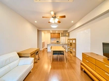 【東京都/港区麻布狸穴町】ブランズ麻布狸穴町 リビング・ダイニング