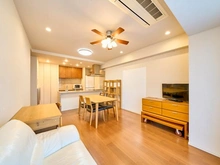 【東京都/港区麻布狸穴町】ブランズ麻布狸穴町 リビング・ダイニング