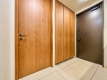 【東京都/港区麻布狸穴町】ブランズ麻布狸穴町 玄関