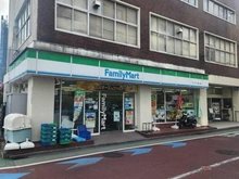【神奈川県/川崎市高津区久本】ヴェルビュ溝の口 ファミリーマートテイスティ溝ノ口店（現地より約160m）
