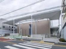 【東京都/港区三田】ザ・パークハウス三田ガーデン 港区立三田中学校（現地より約566m）