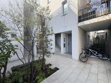 【東京都/目黒区柿の木坂】Clan 敷地内