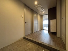 【東京都/世田谷区深沢】深沢ハウス L棟 玄関