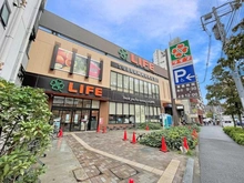 【東京都/新宿区戸山】グラシオ早稲田・夏目坂 ライフ　若松河田駅前店（現地より約400m）