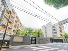 【東京都/新宿区戸山】グラシオ早稲田・夏目坂 新宿区立新宿中学校（現地より約1,300m）