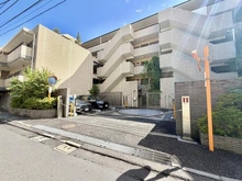 【東京都/新宿区白銀町】クレッセント神楽坂 駐車場