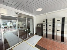 【東京都/港区元麻布】パシフィック麻布マンション エントランス：オートロック