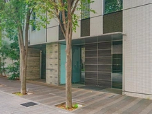 【東京都/渋谷区松濤】モデルノトッレ松濤 アプローチ