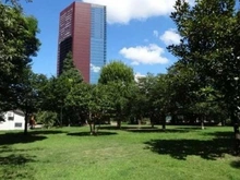 【東京都/港区三田】ザ・パークハウス三田ガーデン 亀塚公園（現地より約936m）