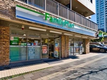 【東京都/港区高輪】高輪ザ・レジデンス タワー棟 ファミリーマート高輪一丁目店（現地より約120m）