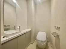 【東京都/渋谷区南平台町】グランツオーベル南平台 トイレ