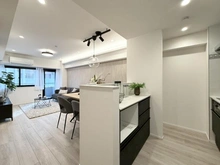 【東京都/港区麻布十番】グランドメゾン麻布一の橋 LDK：※家具・調度品等は販売価格に含まれておりません