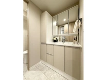 【東京都/港区麻布十番】グランドメゾン麻布一の橋 洗面所