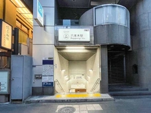 【東京都/港区六本木】フォレストテラス鳥居坂 東京メトロ日比谷線「六本木」駅 1a出口（現地より約900m）：