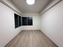 【東京都/狛江市和泉本町】クィーポ狛江 洋室：リフォーム中