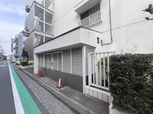 【東京都/狛江市和泉本町】クィーポ狛江 敷地内