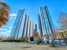 【東京都/港区港南】ワールドシティタワーズ アクアタワー 外観：写真左奥