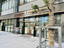 【東京都/新宿区西新宿】コンシェリア西新宿TOWER’S WEST セブンイレブン　西新宿5丁目北店（現地より約260m）