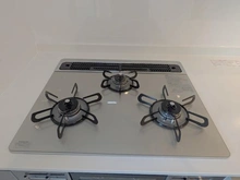 【東京都/渋谷区恵比寿】東急ドエル・アルス恵比寿イスト キッチン：三口コンロ　ガラストップ