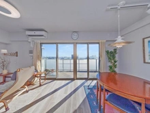 【神奈川県/川崎市中原区丸子通】ジオ新丸子 リビング・ダイニング：南東向き2面採光の明るいリビング・ダイニング