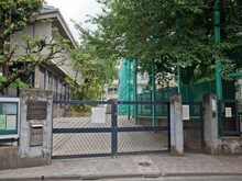 【東京都/渋谷区鶯谷町】センチュリーフォレスト 鉢山中学校（現地より約290m）